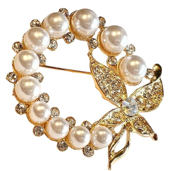 Crystal Brooch Pin Faux Pearl Rhinestone Butterfly Gold Tone Wreath Gift Box - Picture 4 of 8